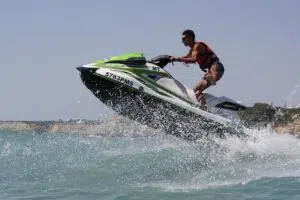 JET SKI ARMAÇÃO DE PÊRA